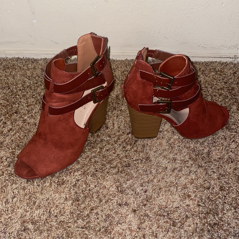 Shoedazzle ankle booties 👢 - Picture 5 of 9
